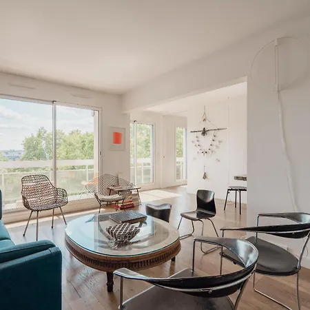 Veeve - Florentine Gaze Apartment Paris